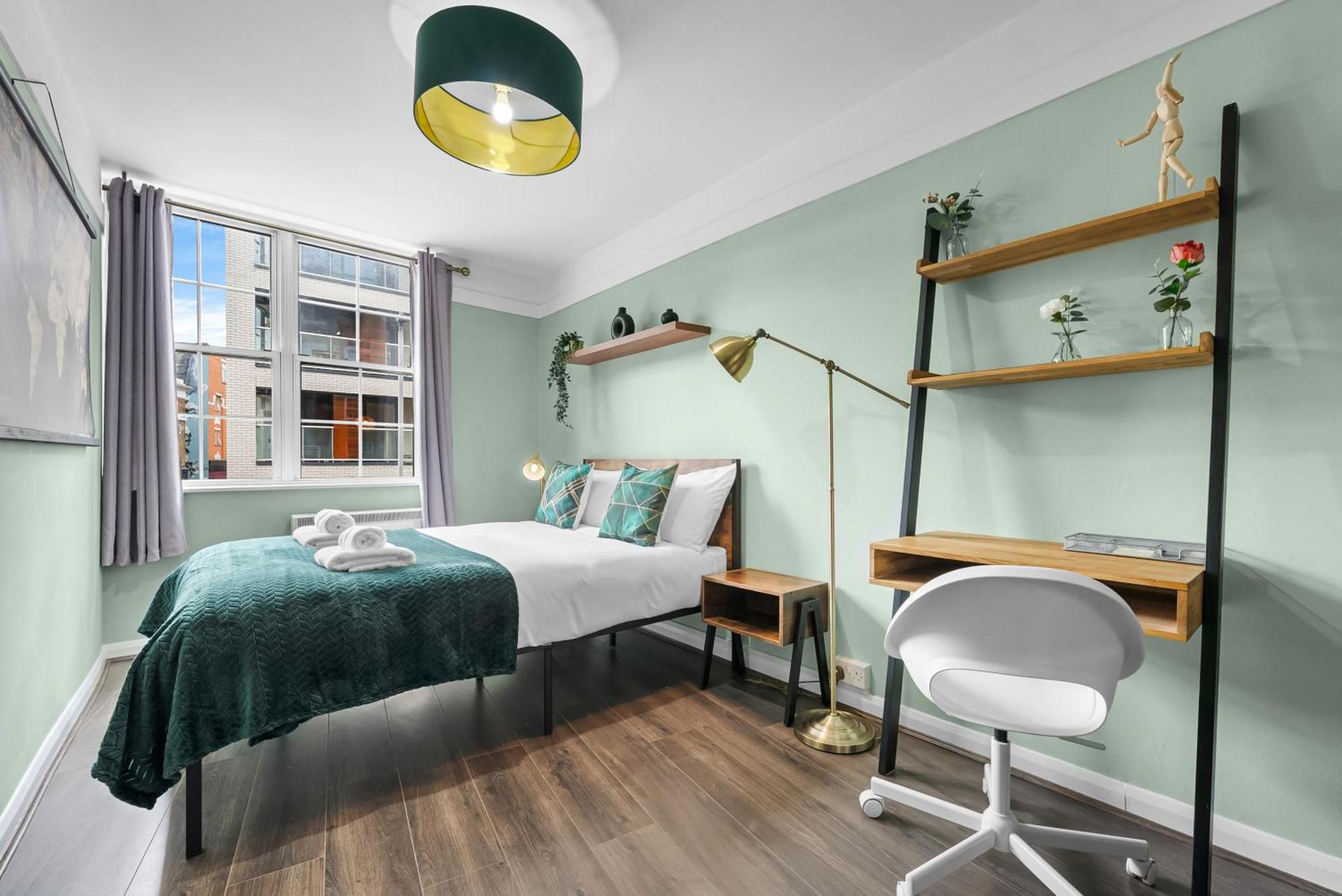 Chic 2 Bedroom Apartment Near Liverpool Street By Gold Stays London Exterior photo