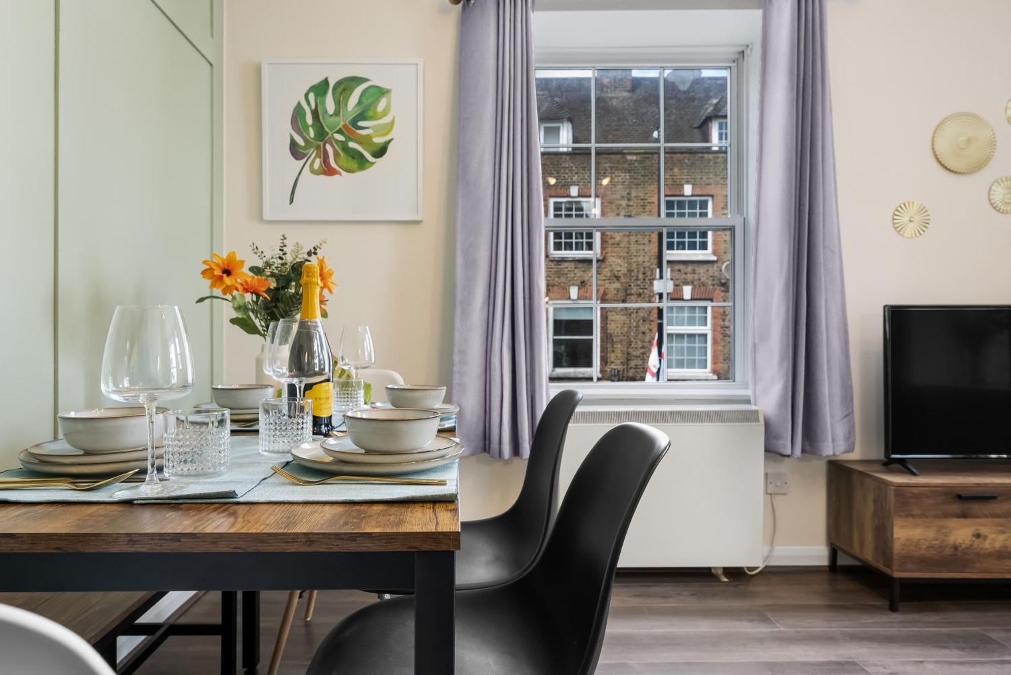Chic 2 Bedroom Apartment Near Liverpool Street By Gold Stays London Exterior photo
