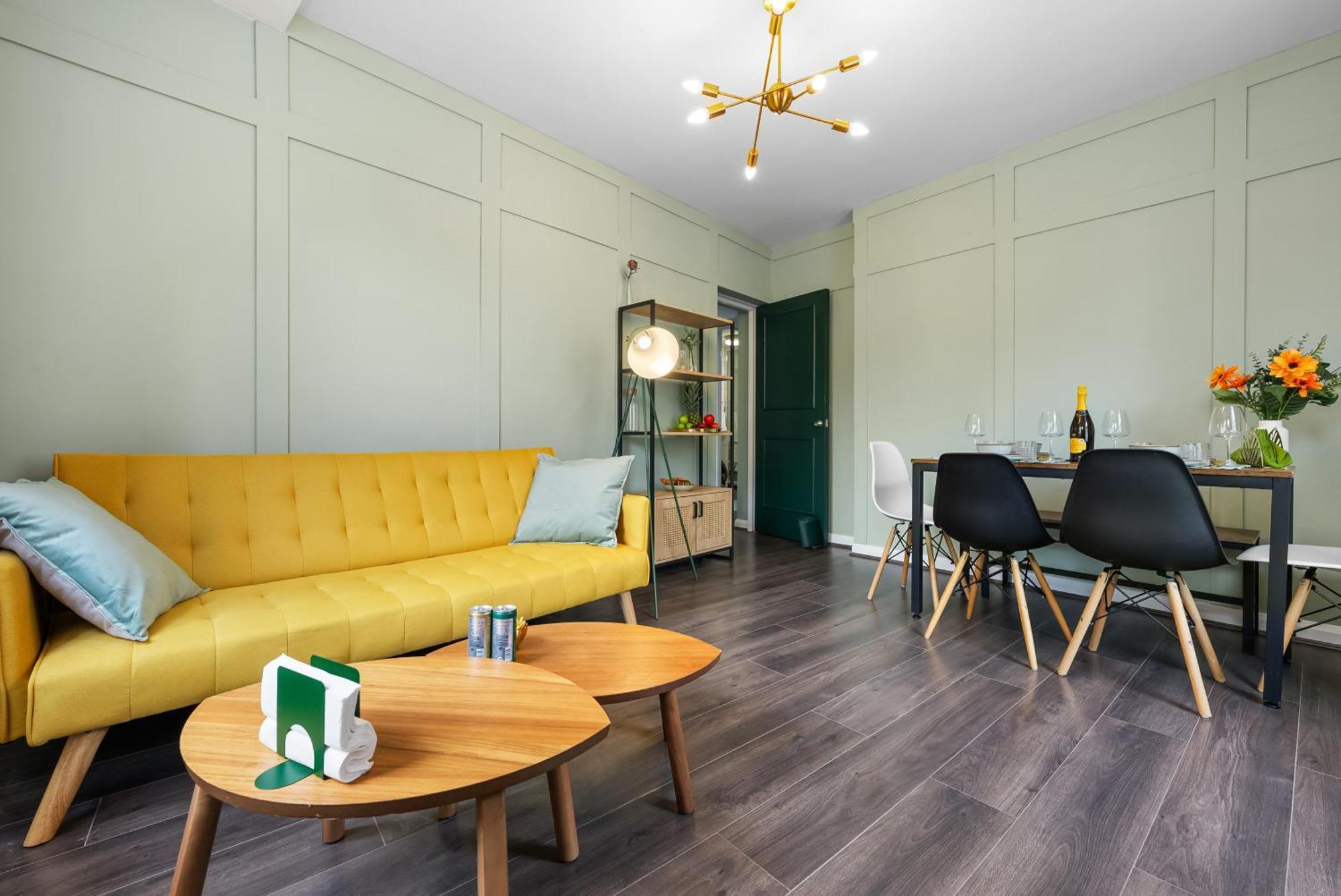 Chic 2 Bedroom Apartment Near Liverpool Street By Gold Stays London Exterior photo